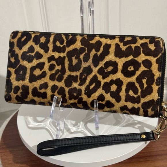 Michael Kors Animal Print Wallet in Black and Tan- Calf hair🐆🐆🐆 - Picture 2 of 5